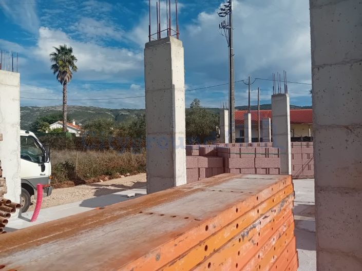 Image No.14-3 Bed House for sale