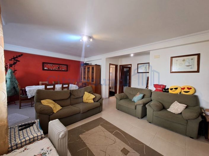 Image No.1-3 Bed House for sale