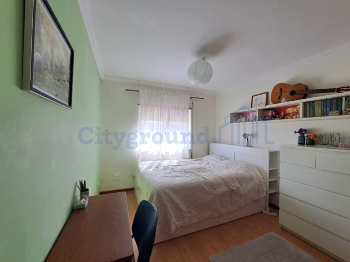 Image No.10-3 Bed House for sale