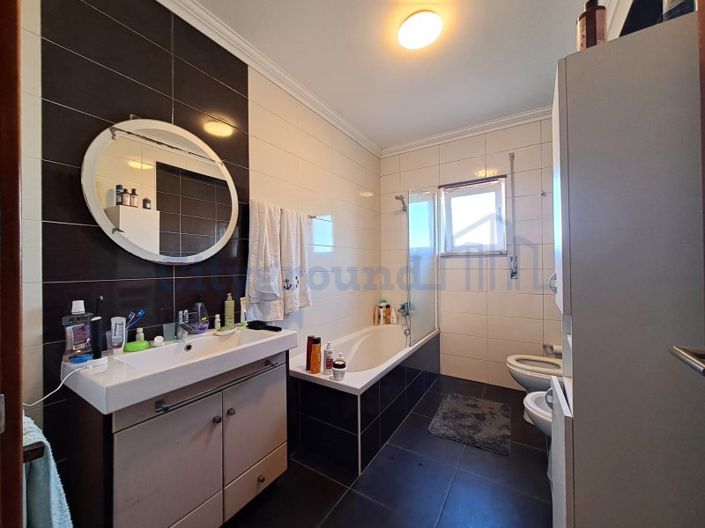 Image No.13-3 Bed House for sale