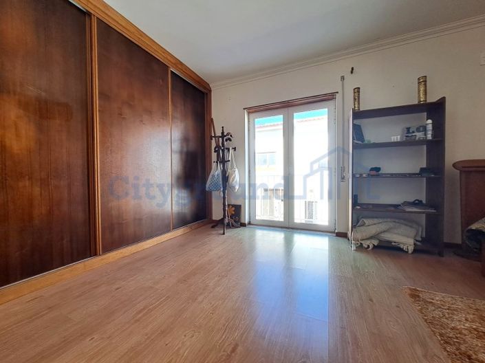 Image No.14-3 Bed House for sale