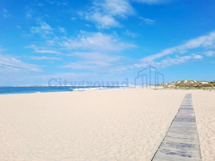 Image No.21-3 Bed House for sale