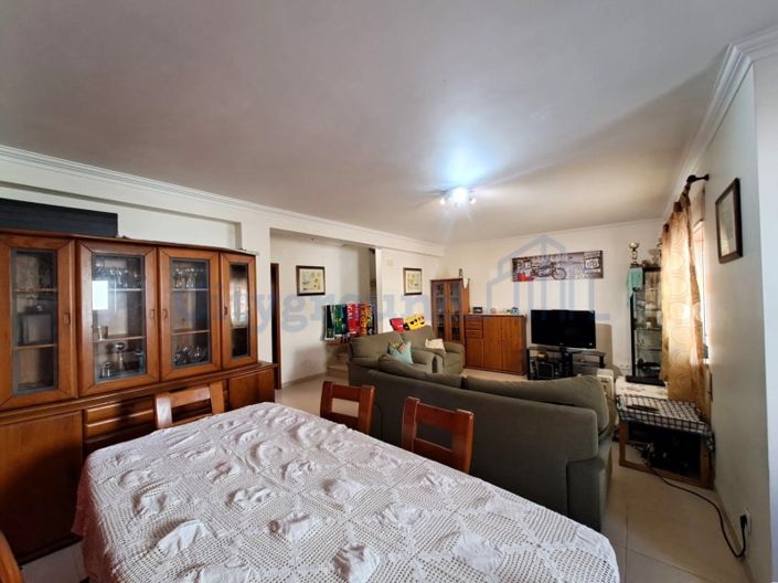 Image No.6-3 Bed House for sale