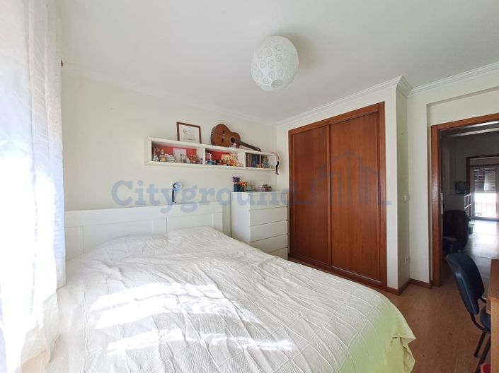 Image No.9-3 Bed House for sale