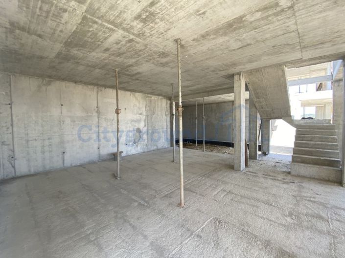 Image No.10-3 Bed House for sale