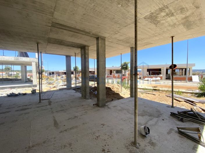 Image No.12-3 Bed House for sale