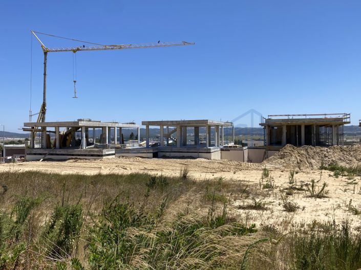 Image No.15-3 Bed House for sale