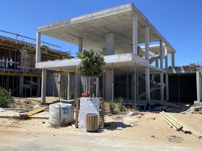 Image No.9-3 Bed House for sale