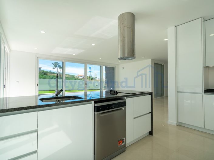 Image No.16-3 Bed House for sale