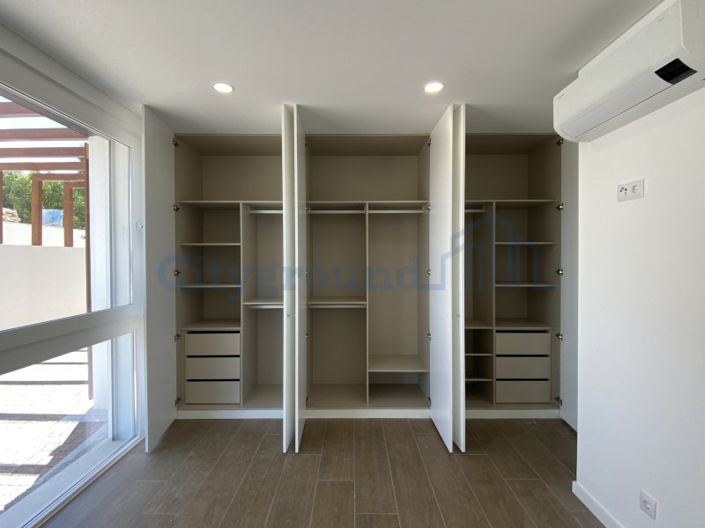 Image No.20-3 Bed House for sale