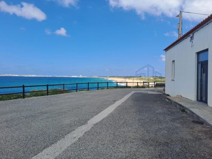 Image No.17-3 Bed House for sale