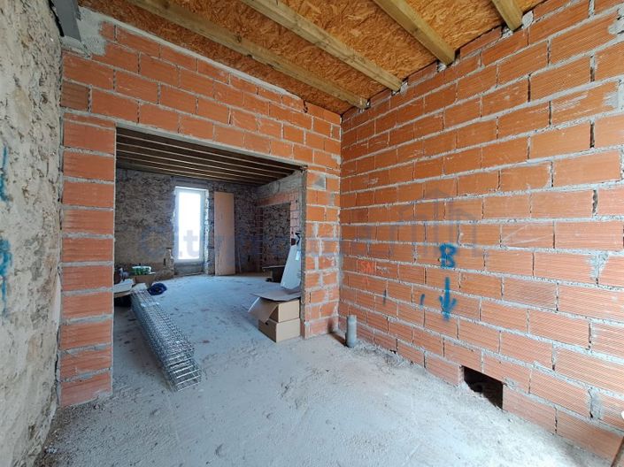 Image No.9-3 Bed House for sale