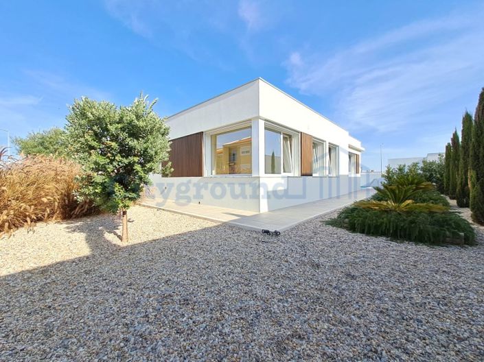 Image No.20-3 Bed House for sale