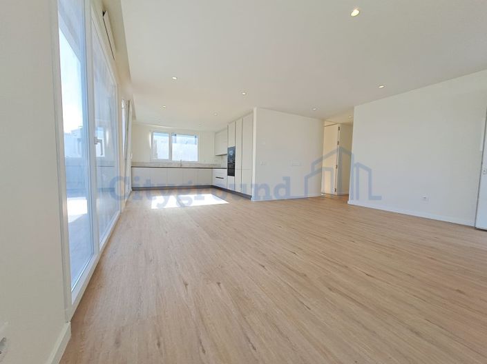 Image No.4-3 Bed House for sale