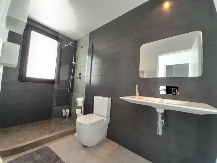 Image No.15-3 Bed Semi-Detached for sale