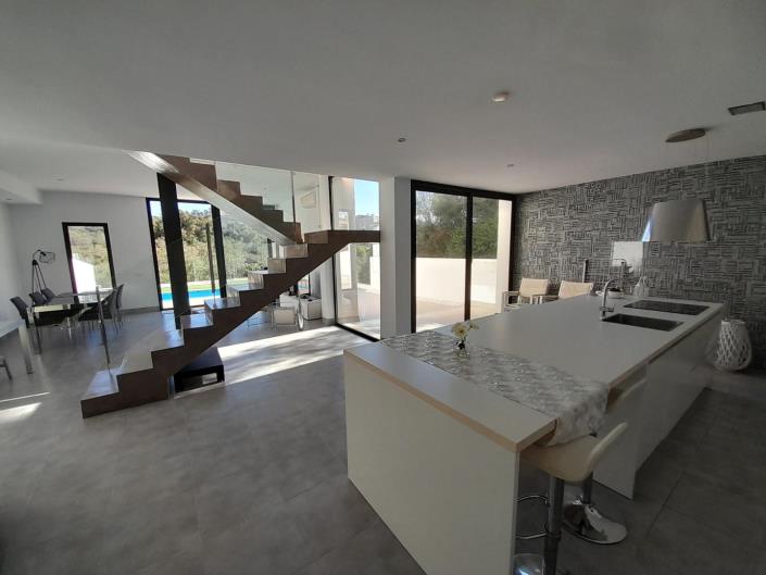 Image No.7-3 Bed Semi-Detached for sale