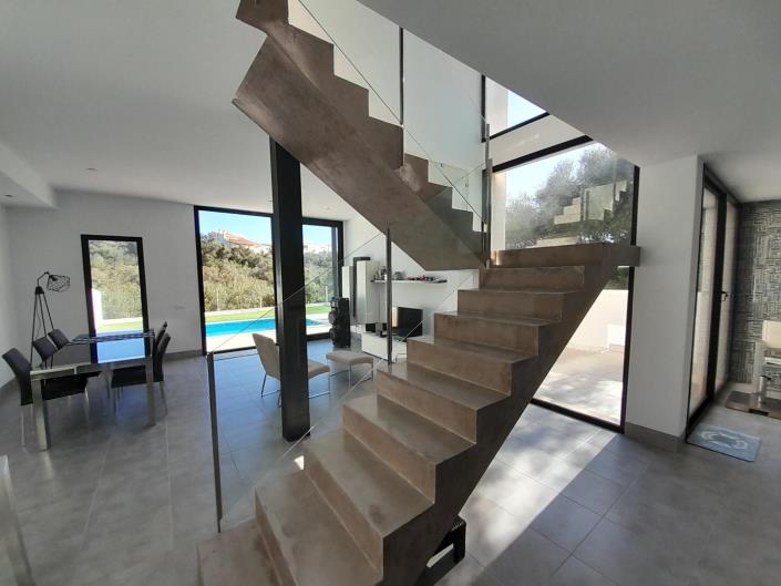 Image No.8-3 Bed Semi-Detached for sale