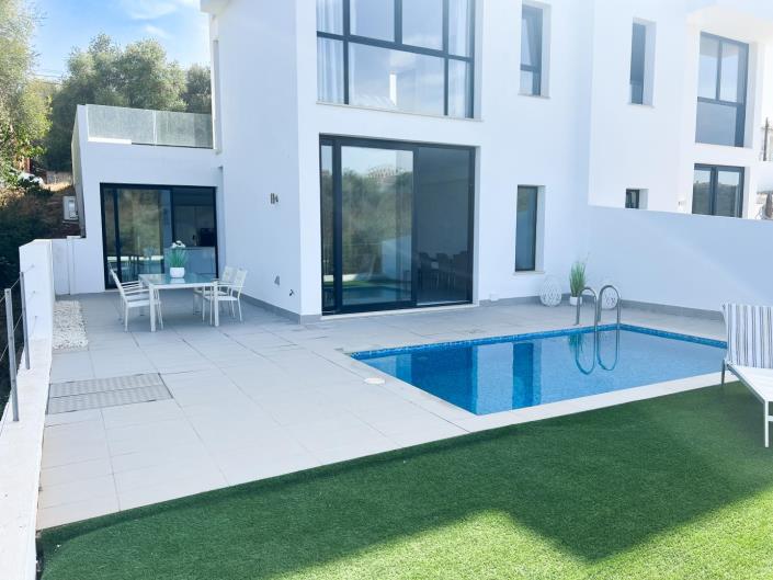 Image No.23-3 Bed Semi-Detached for sale