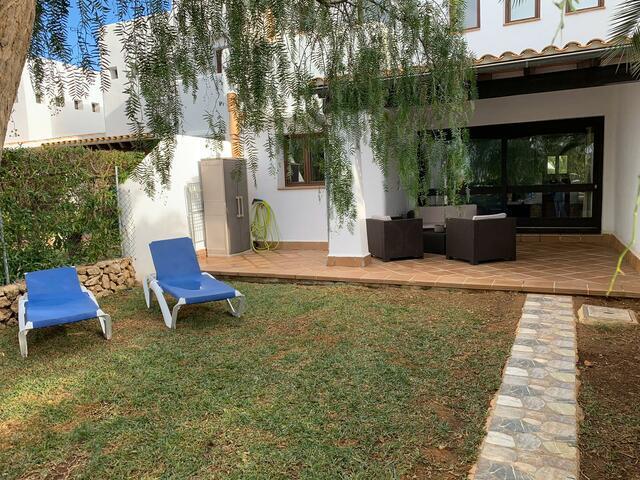 Image No.2-Villa de 4 chambres à vendre à Cala d'Or