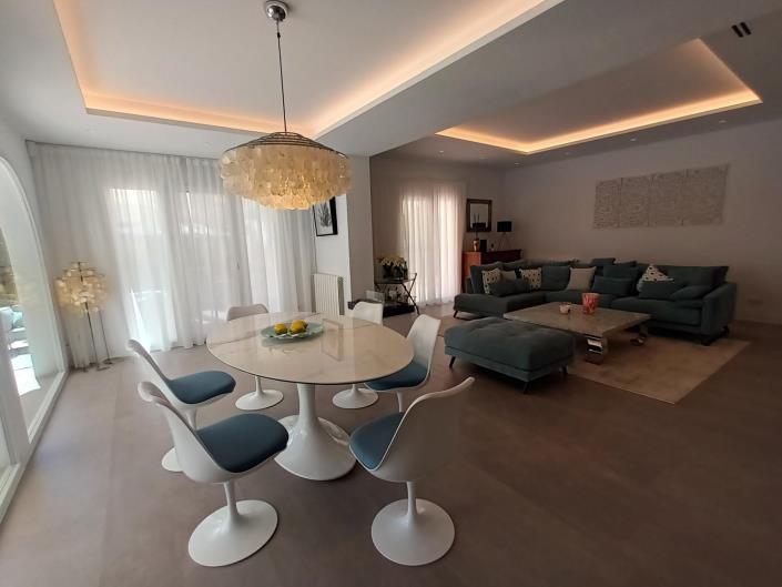 Image No.8-8 Bed House/Villa for sale