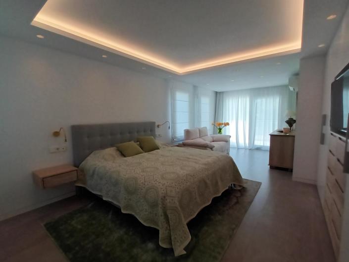 Image No.27-8 Bed House/Villa for sale