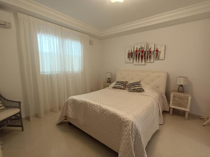Image No.33-8 Bed House/Villa for sale