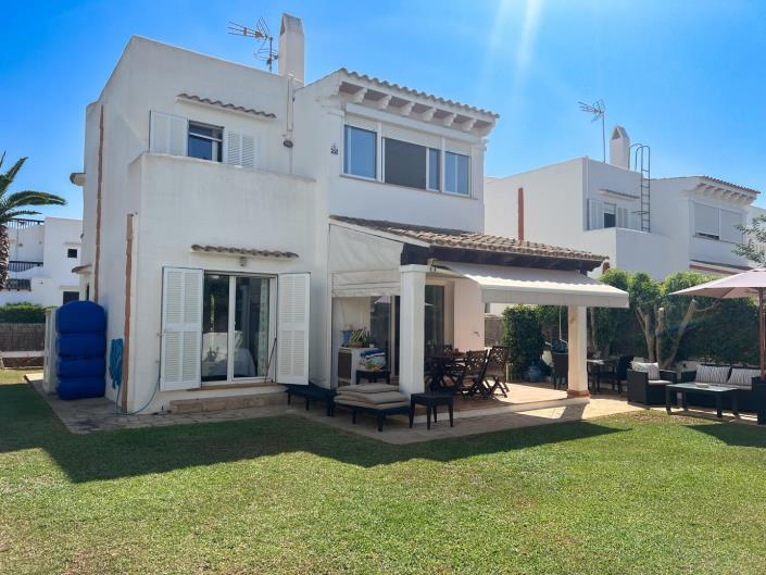 Image No.15-3 Bed Chalet for sale