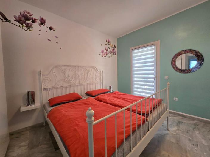 Image No.11-3 Bed Villa / Detached for sale