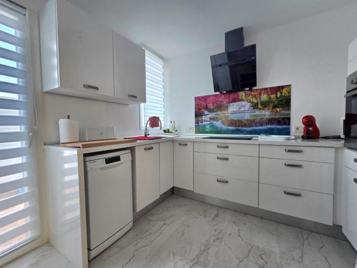 Image No.5-3 Bed Villa / Detached for sale