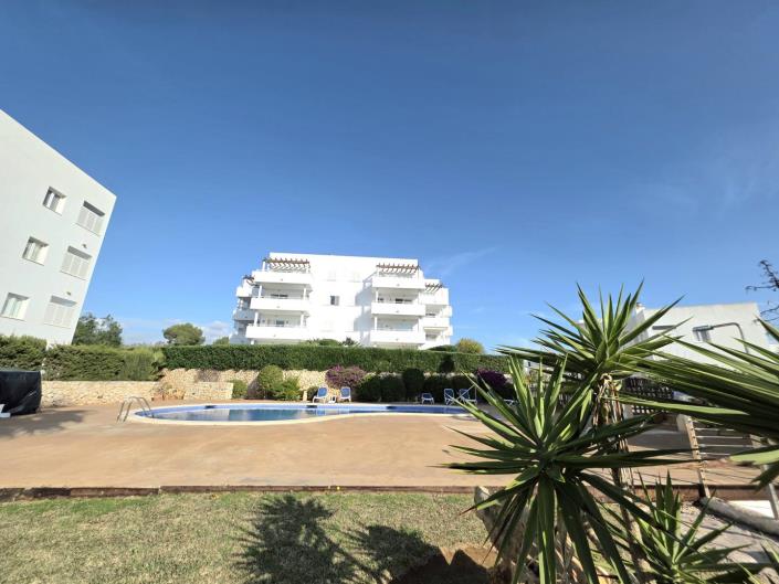 Image No.20-2 Bed Apartment for sale