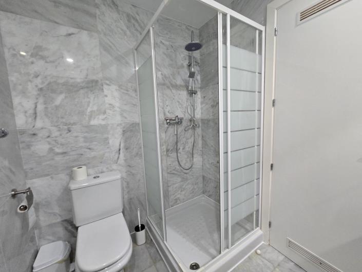 Image No.16-3 Bed Semi-Detached for sale