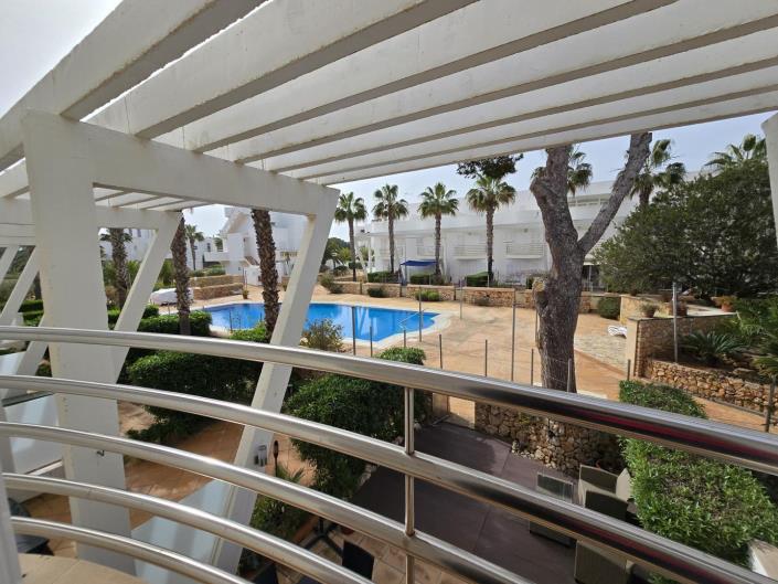 Image No.11-3 Bed Semi-Detached for sale