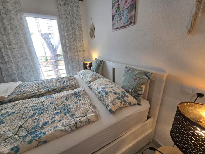 Image No.10-3 Bed Semi-Detached for sale