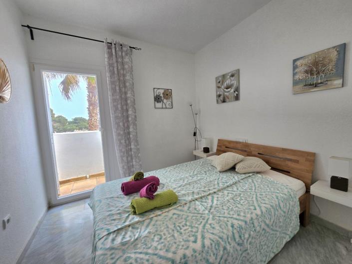 Image No.13-3 Bed Semi-Detached for sale