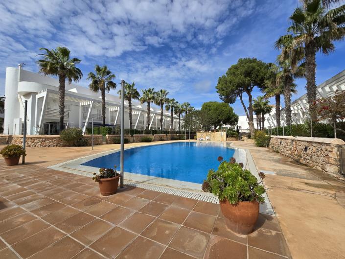 Image No.23-3 Bed Semi-Detached for sale