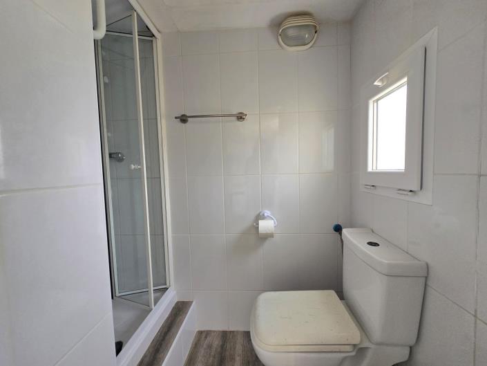 Image No.15-4 Bed Villa / Detached for sale