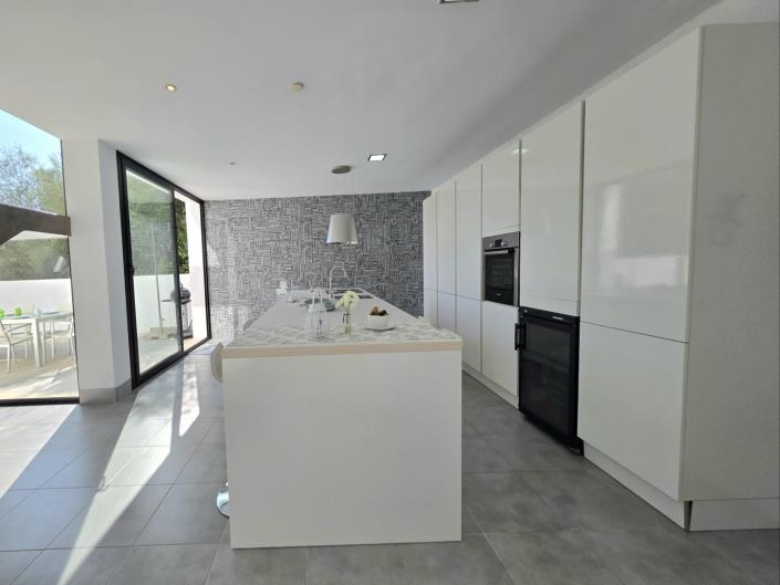 Image No.10-3 Bed Villa for sale