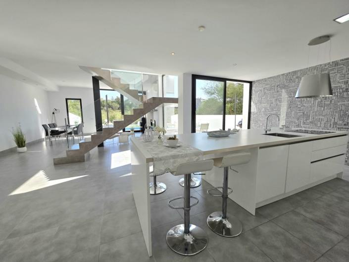 Image No.7-3 Bed Villa for sale