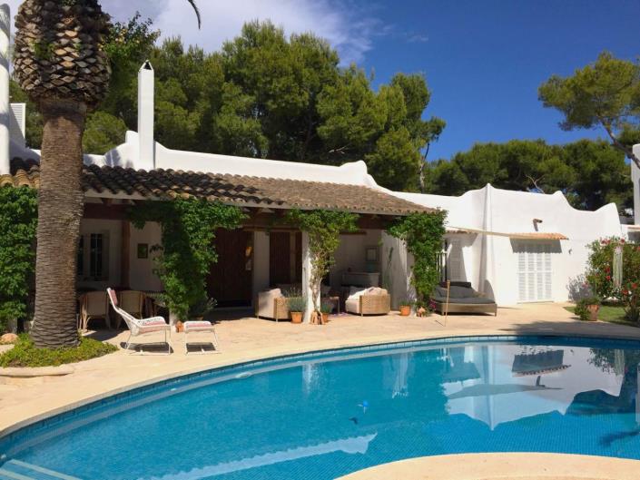 Image No.2-3 Bed Villa / Detached for sale