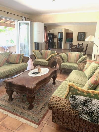 Image No.3-3 Bed Villa / Detached for sale