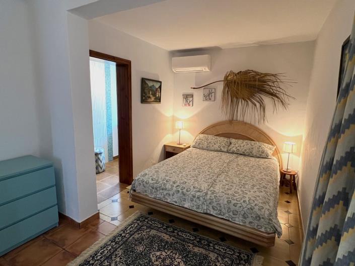 Image No.14-3 Bed Villa / Detached for sale