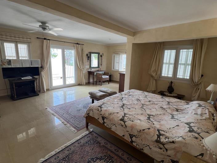 Image No.17-3 Bed Villa / Detached for sale