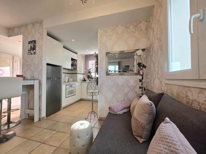 Image No.7-2 Bed Apartment for sale