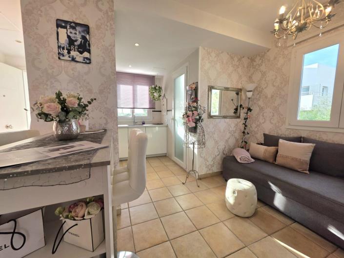 Image No.9-2 Bed Apartment for sale