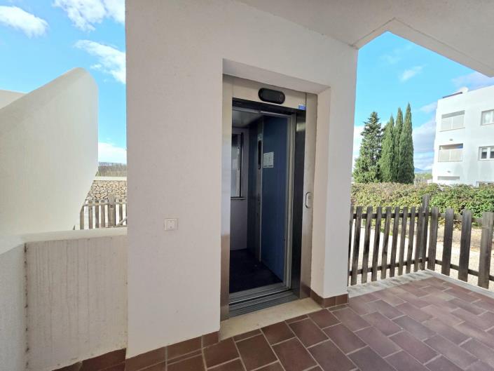 Image No.22-2 Bed Apartment for sale