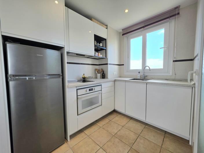 Image No.8-2 Bed Apartment for sale