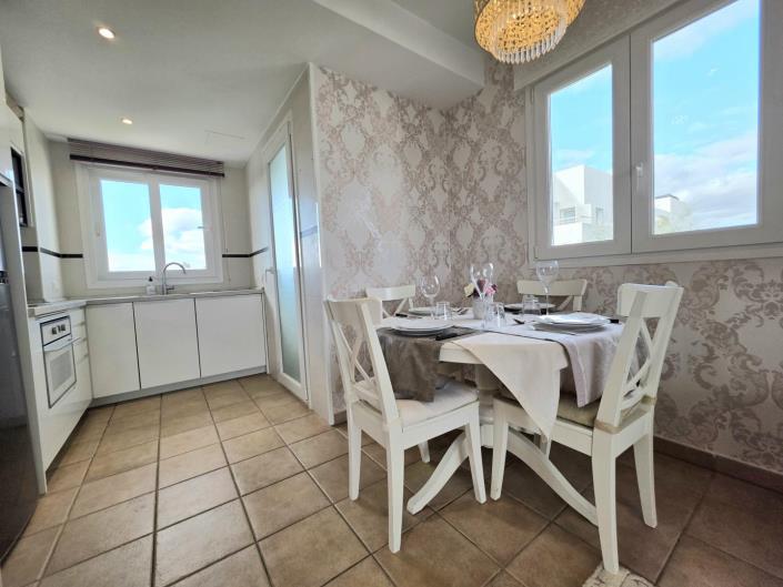 Image No.7-2 Bed Apartment for sale