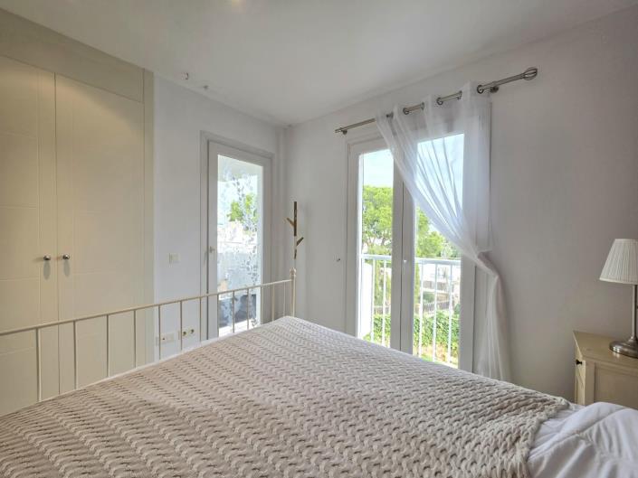 Image No.18-2 Bed Apartment for sale