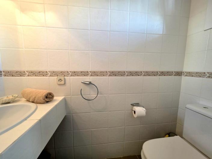 Image No.17-3 Bed Apartment for sale