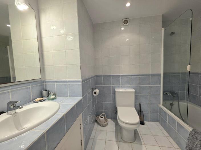 Image No.24-3 Bed Apartment for sale